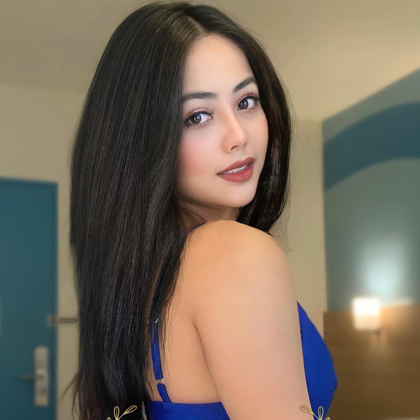 KL Girl  Model
