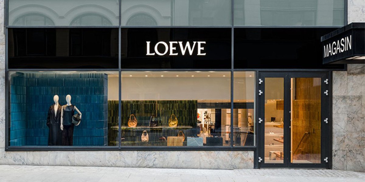 endless trends Loewe Shoes Outlet believes that data